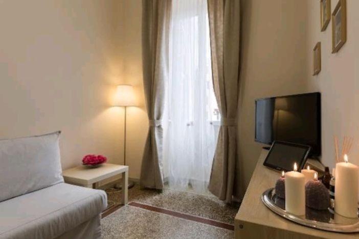 Emi House Re Di Roma , Intero Appartamento - 80 Mq エクステリア 写真