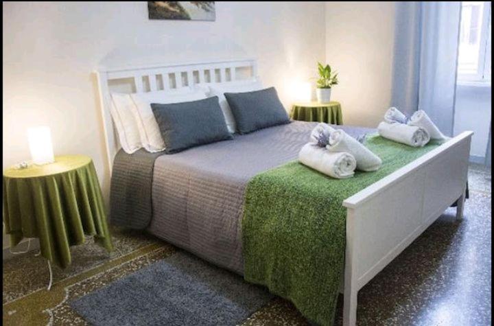 Emi House Re Di Roma , Intero Appartamento - 80 Mq エクステリア 写真