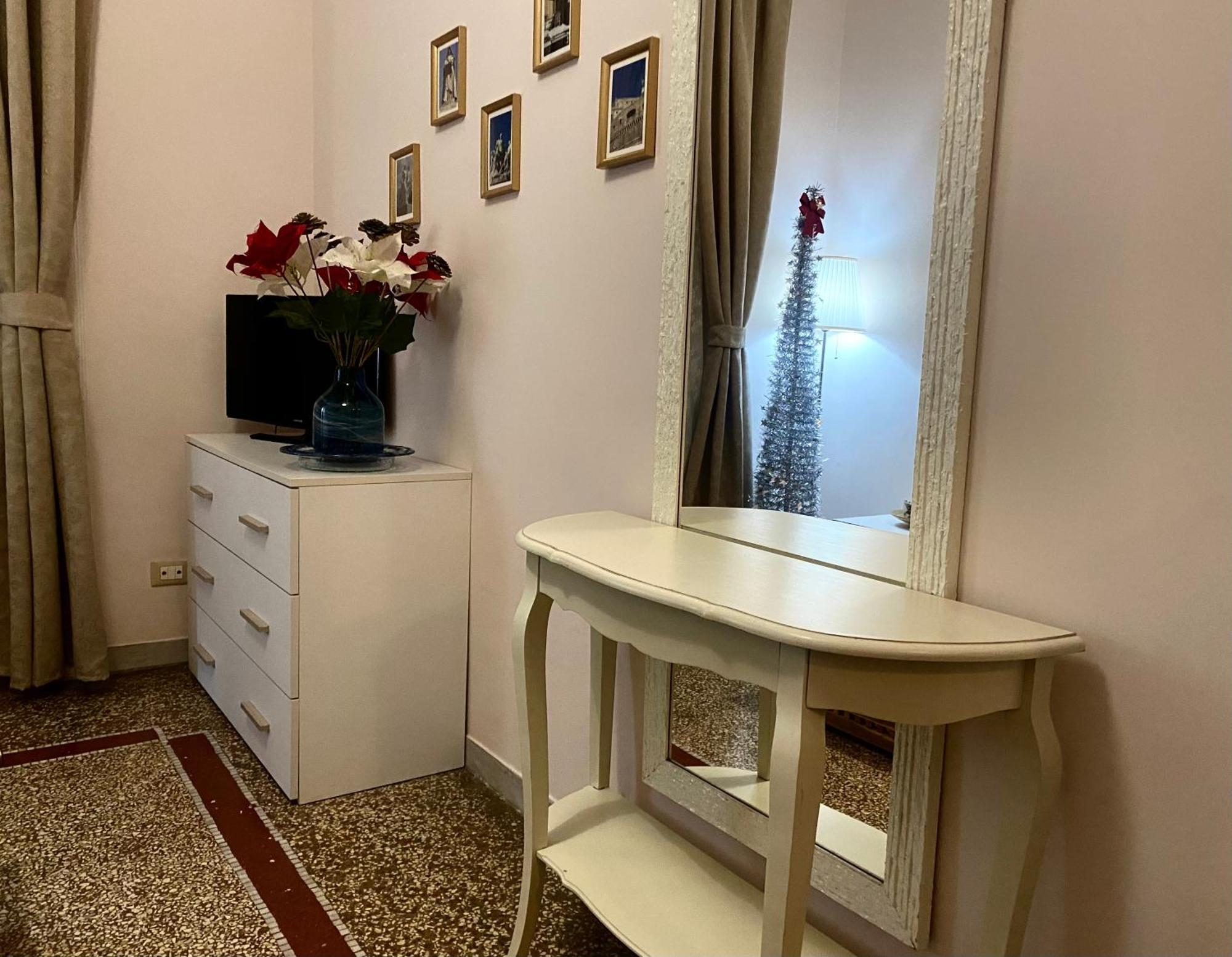 Emi House Re Di Roma , Intero Appartamento - 80 Mq エクステリア 写真