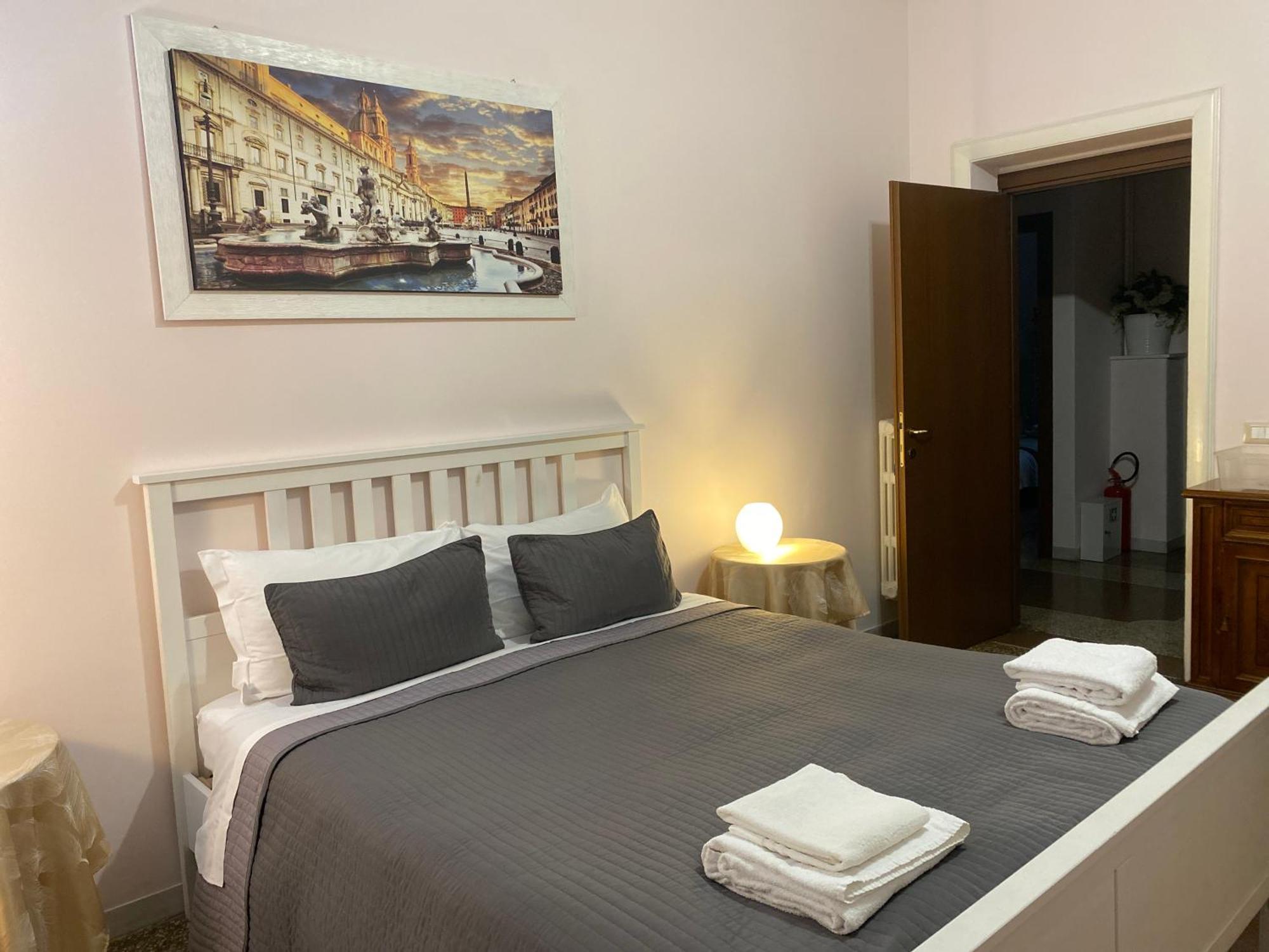 Emi House Re Di Roma , Intero Appartamento - 80 Mq エクステリア 写真