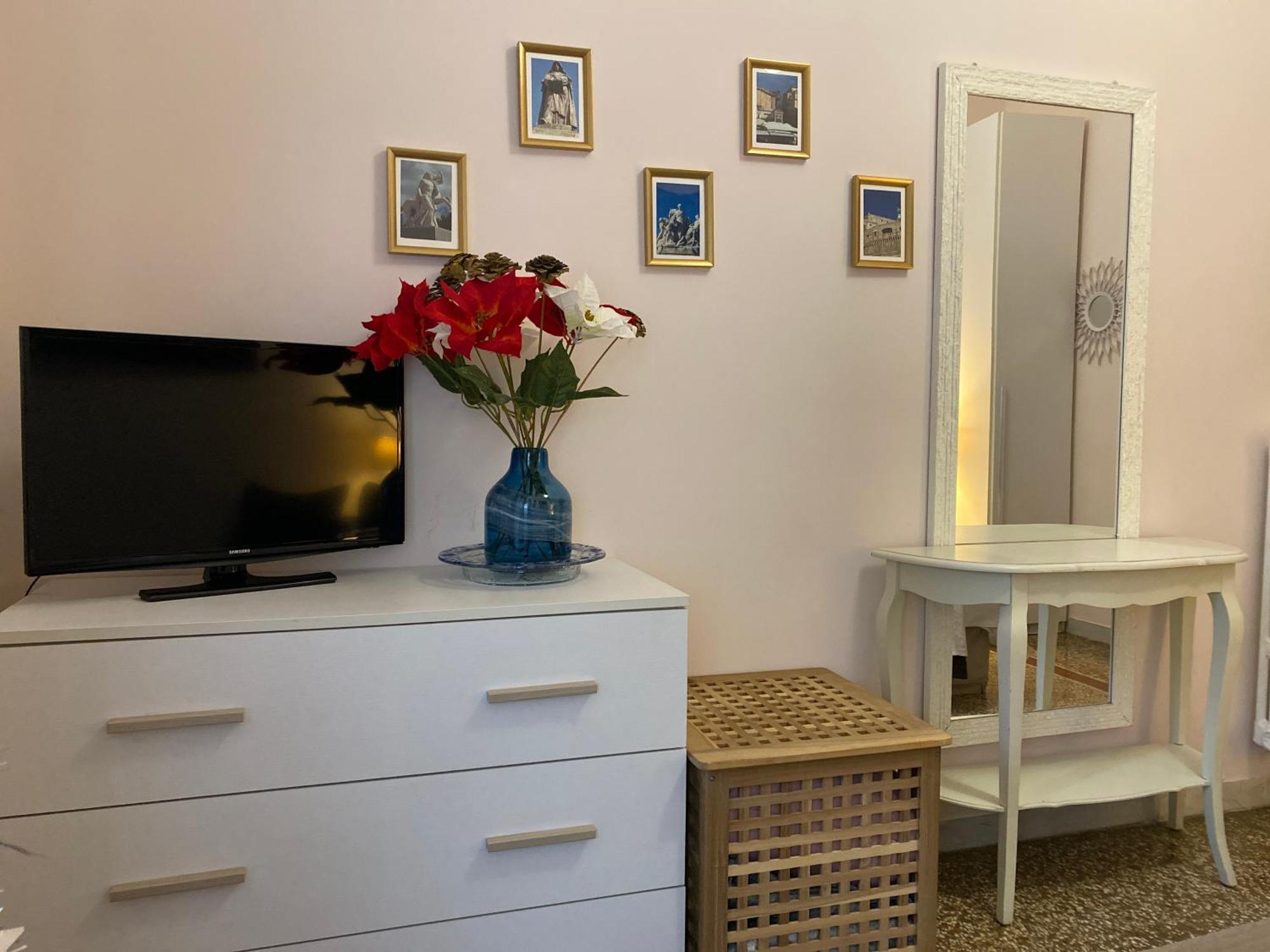 Emi House Re Di Roma , Intero Appartamento - 80 Mq エクステリア 写真